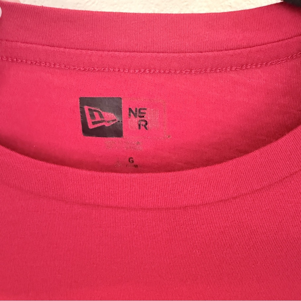 New Era Women’s Red Yokohama Tires Crewneck Tee Size Large - Picture 2 of 6